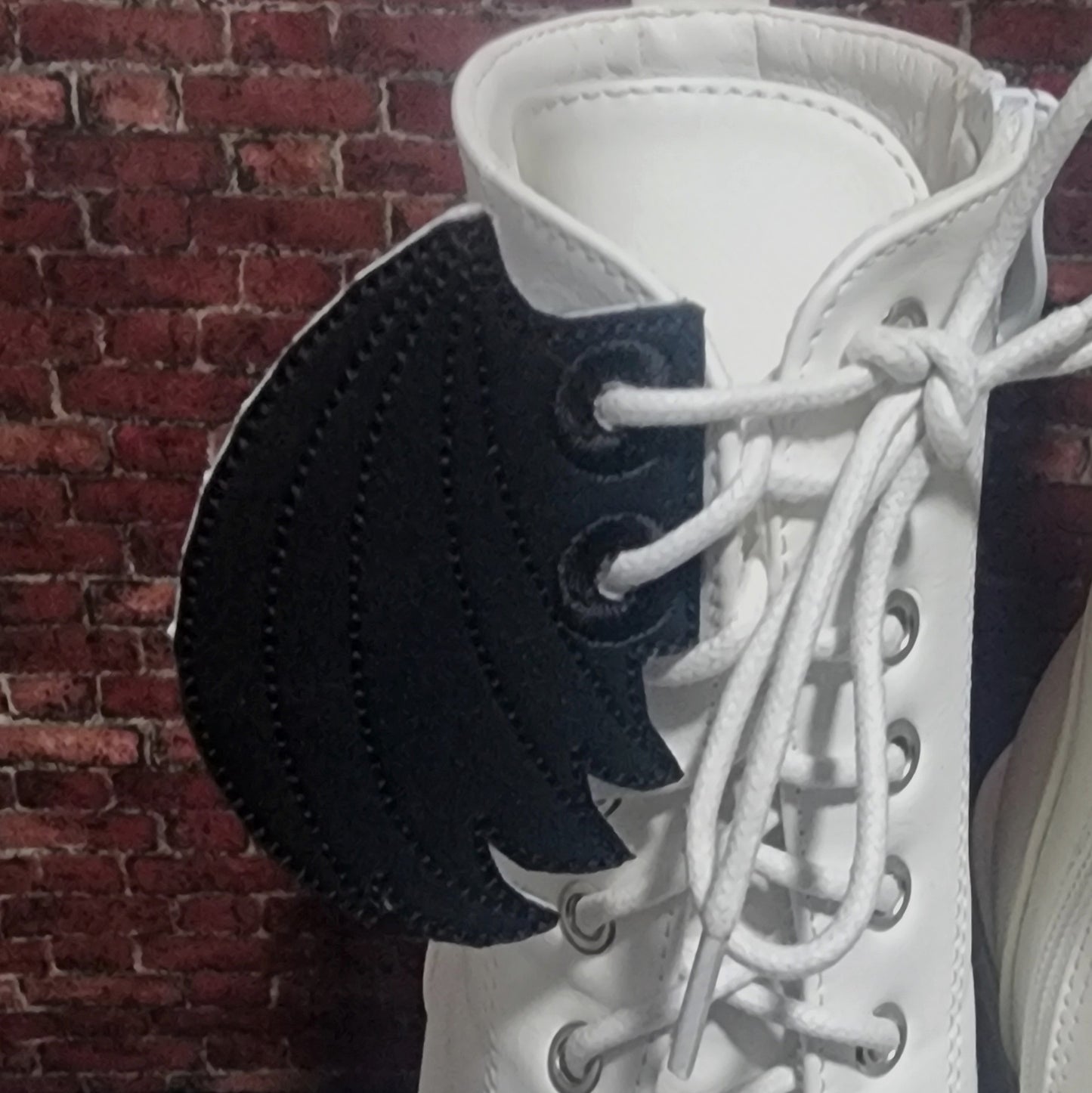 Dragon tooth - shoe wings