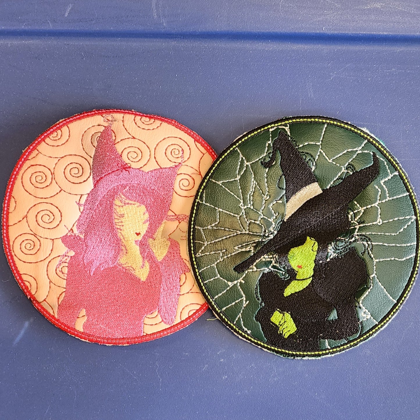 Wicked candle mat